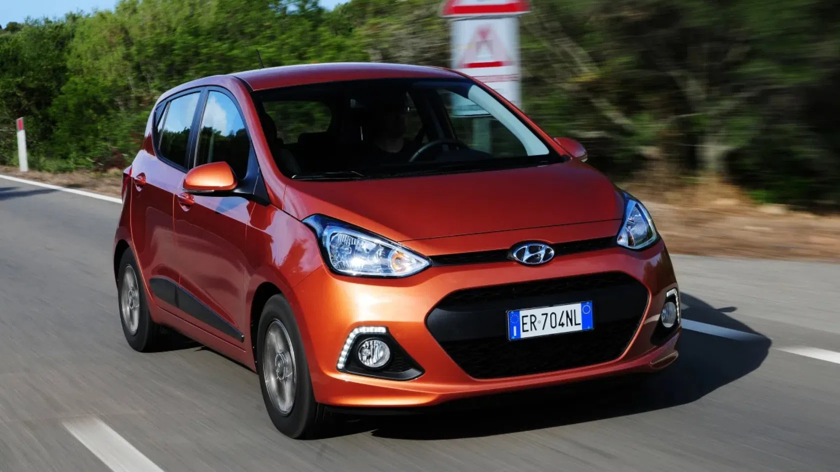 Hyundai i20 em laranja 